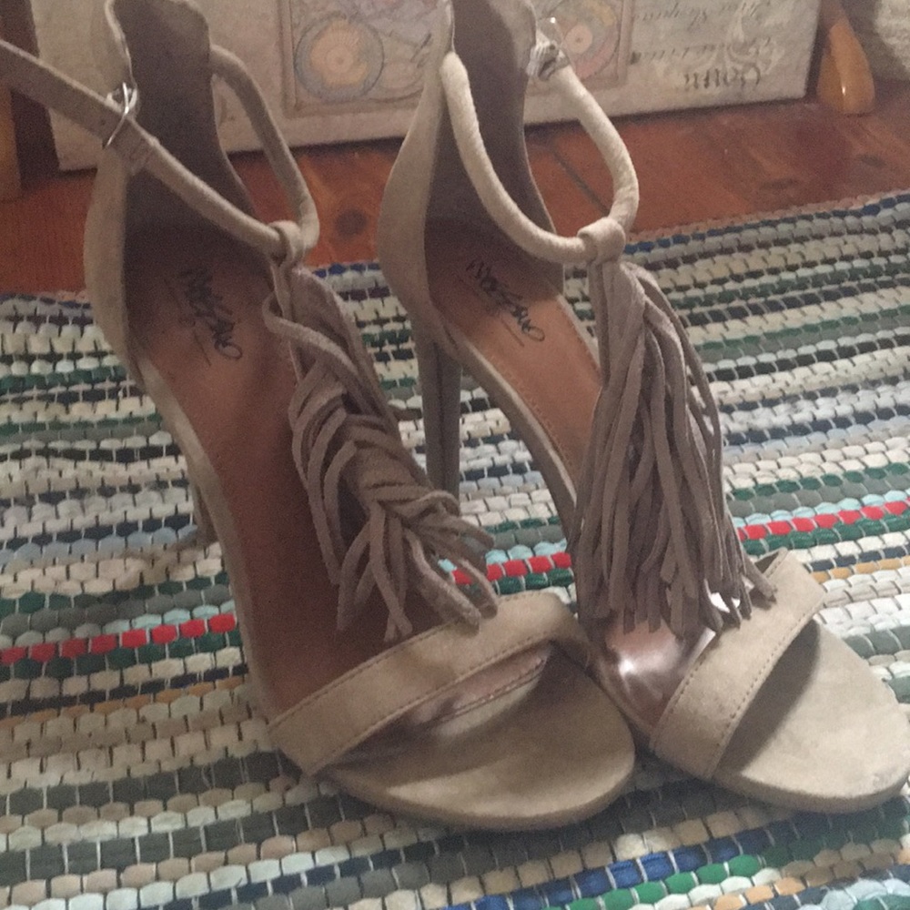Mossimo fringe heels